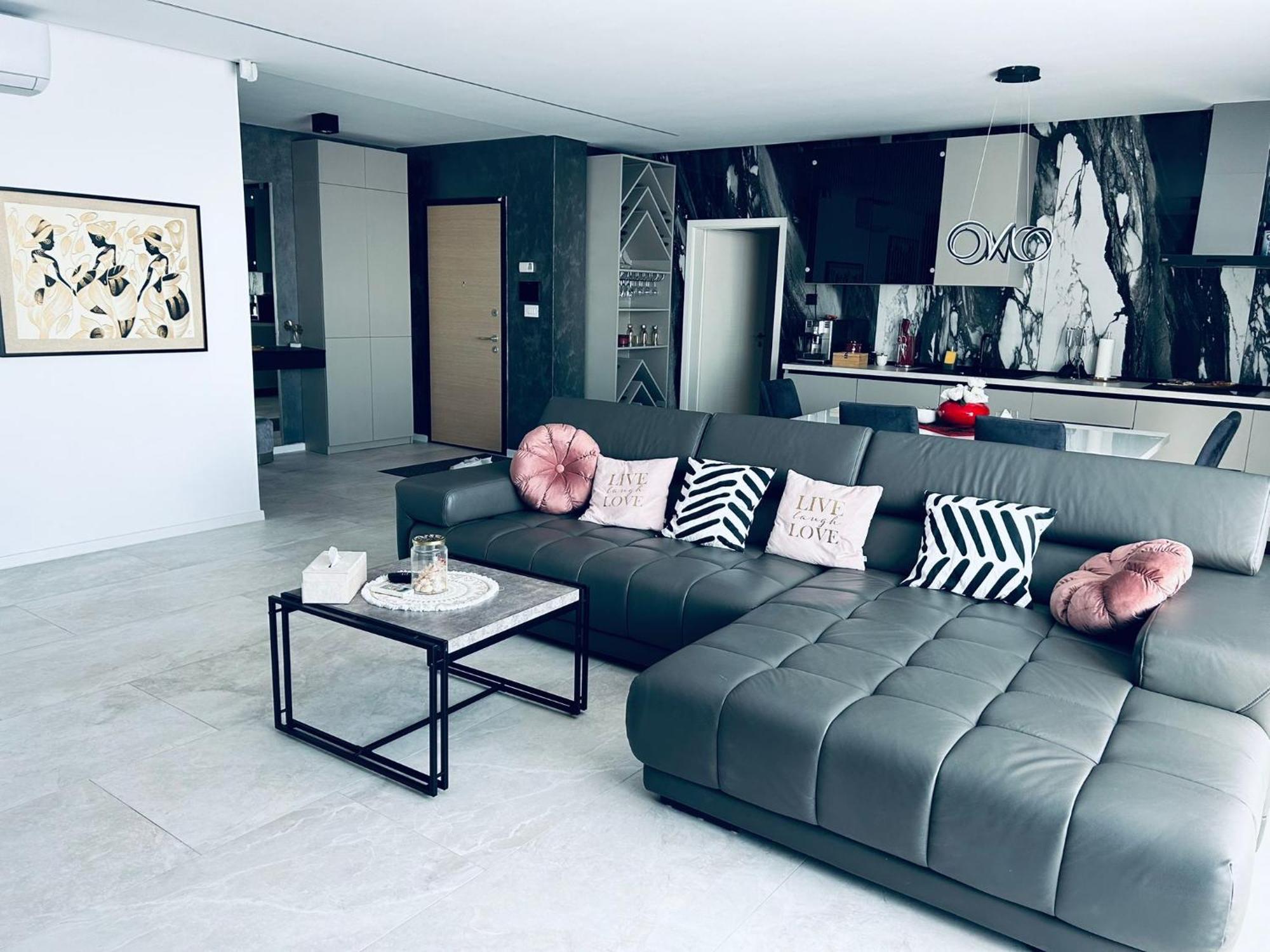 Apartament Apartament/penthouse Ssara *