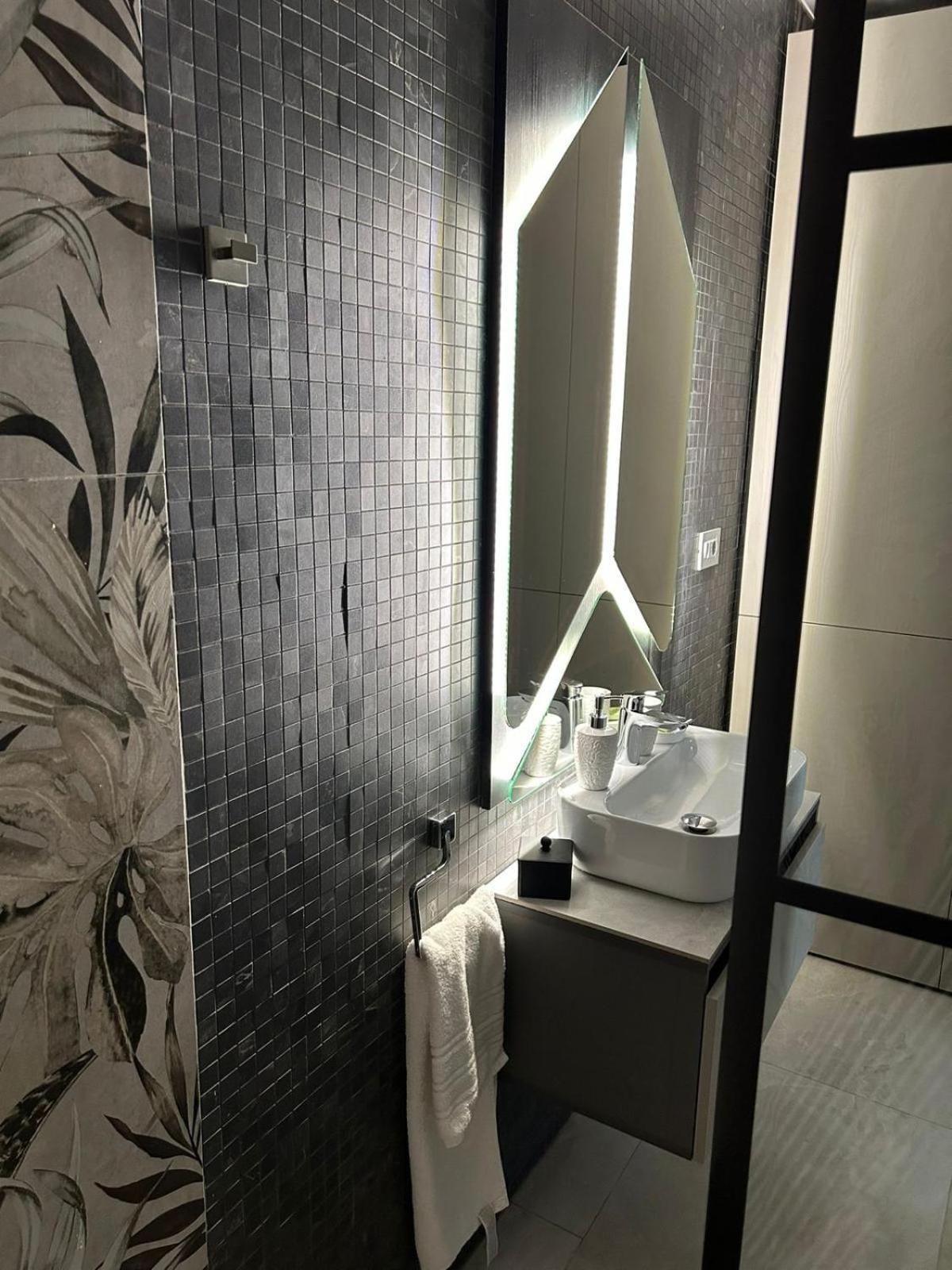 Apartament/penthouse Ssara Apartament *